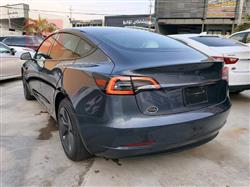 تسلا موديل 3